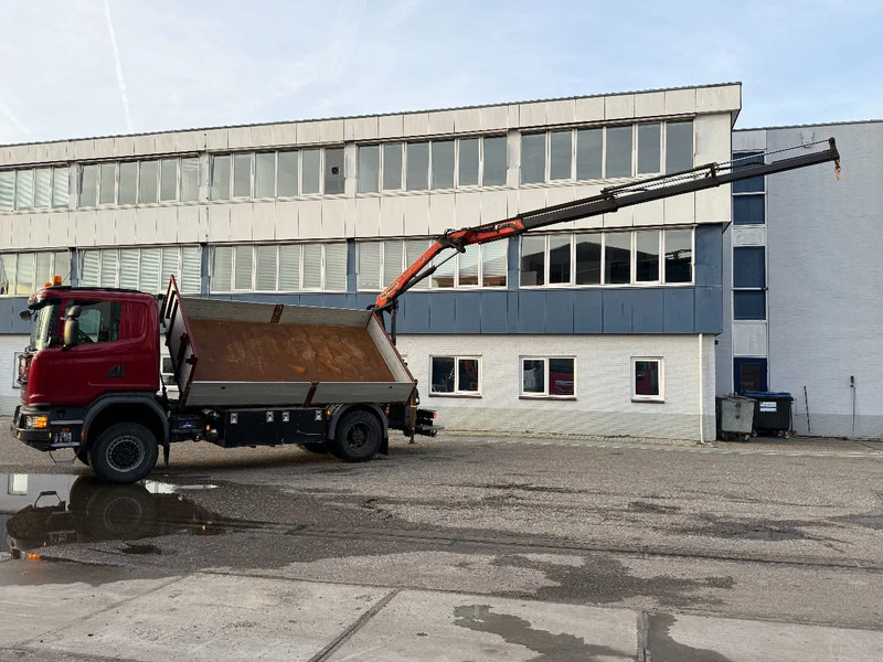 Scania G370 4X4 EURO 6 + 3-SIDE TIPPER + PALFINGER PK9002 + REMOTE - Auto s hydraulickou rukou: obrázok 3 Scania G370 4X4 EURO 6 + 3-SIDE TIPPER + PALFINGER PK9002 + REMOTE - Auto s hydraulickou rukou: obrázok 3