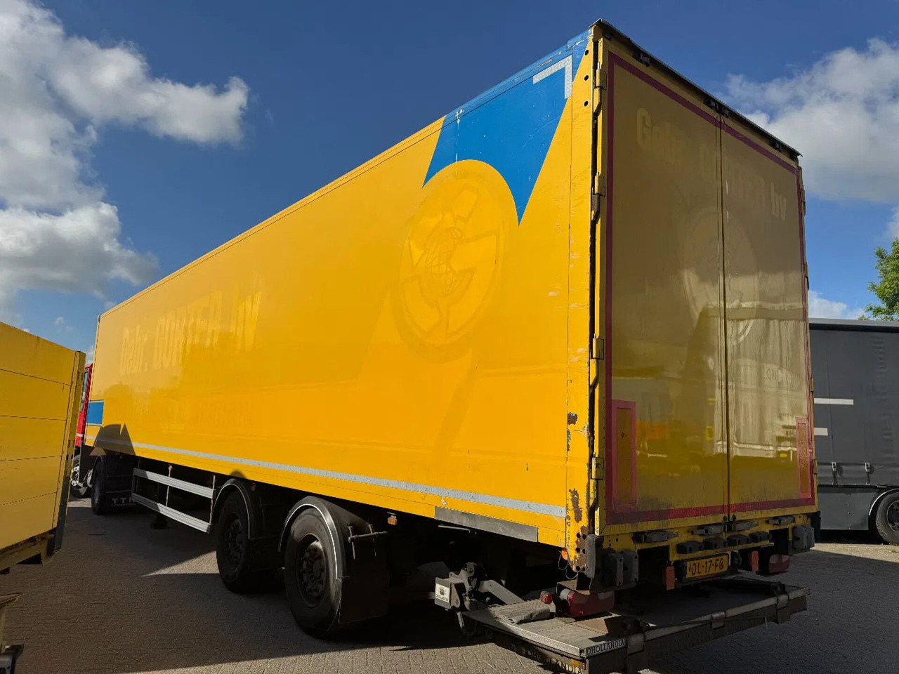 System Trailer TFSH 18 TRPLY - 2 AXLE SAF + STEE - Náves skriňové: obrázok 4 System Trailer TFSH 18 TRPLY - 2 AXLE SAF + STEE - Náves skriňové: obrázok 4