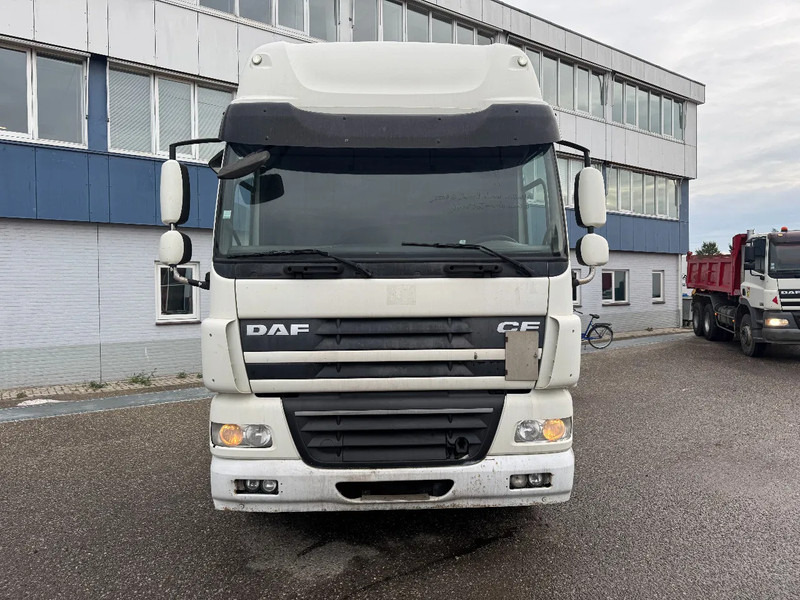 DAF CF 85.460 4X2 EURO 5 SLEEPER CAB - Ťahač: obrázok 2 DAF CF 85.460 4X2 EURO 5 SLEEPER CAB - Ťahač: obrázok 2