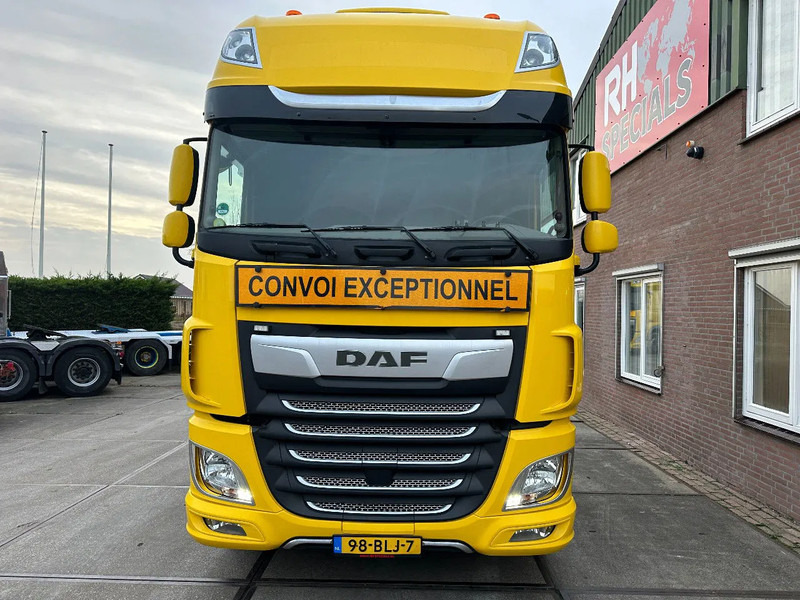 DAF XF 530 8X4 140 TON 384000 KM - Ťahač: obrázok 3 DAF XF 530 8X4 140 TON 384000 KM - Ťahač: obrázok 3