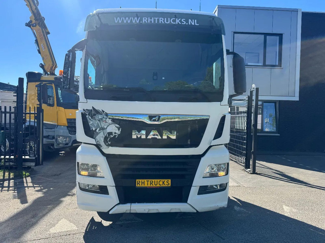 MAN TGX 26.460 6X2 EURO 6 + RETARDER - ONLY 643.422 - Ťahač: obrázok 3 MAN TGX 26.460 6X2 EURO 6 + RETARDER - ONLY 643.422 - Ťahač: obrázok 3