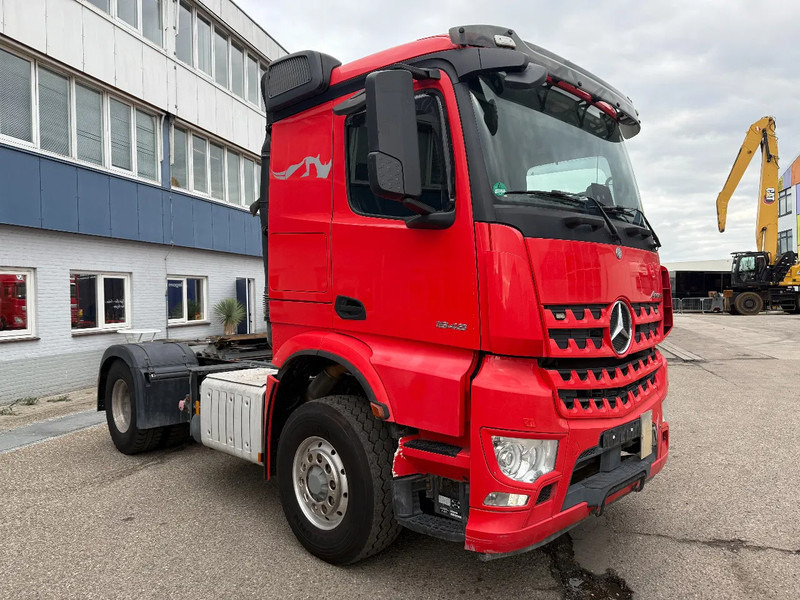 Mercedes-Benz Arocs 4X4 HYDRO DRIVE AN TIPPER HYDRAULIC - Ťahač: obrázok 3 Mercedes-Benz Arocs 4X4 HYDRO DRIVE AN TIPPER HYDRAULIC - Ťahač: obrázok 3