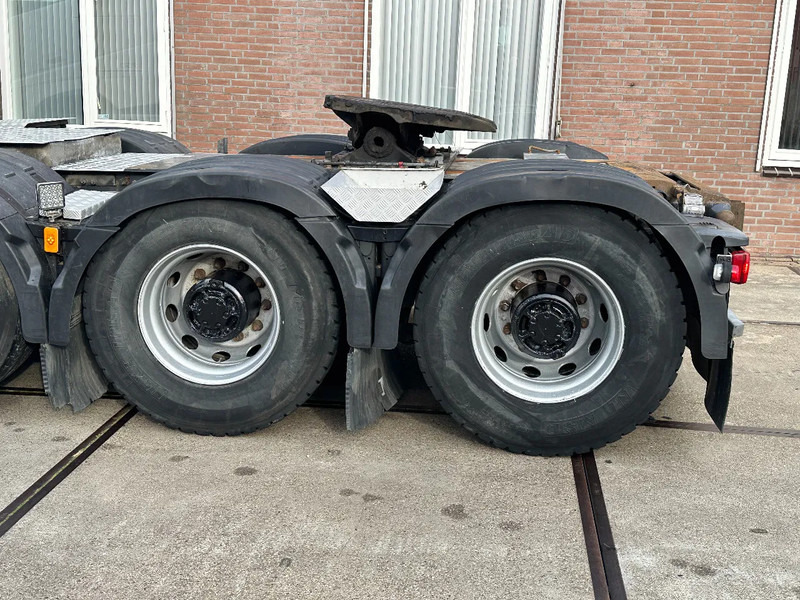 Ťahač Volvo FH 16.750 8X4, 180 TON POWER STEERING HYDRAULIC: obrázok 8
