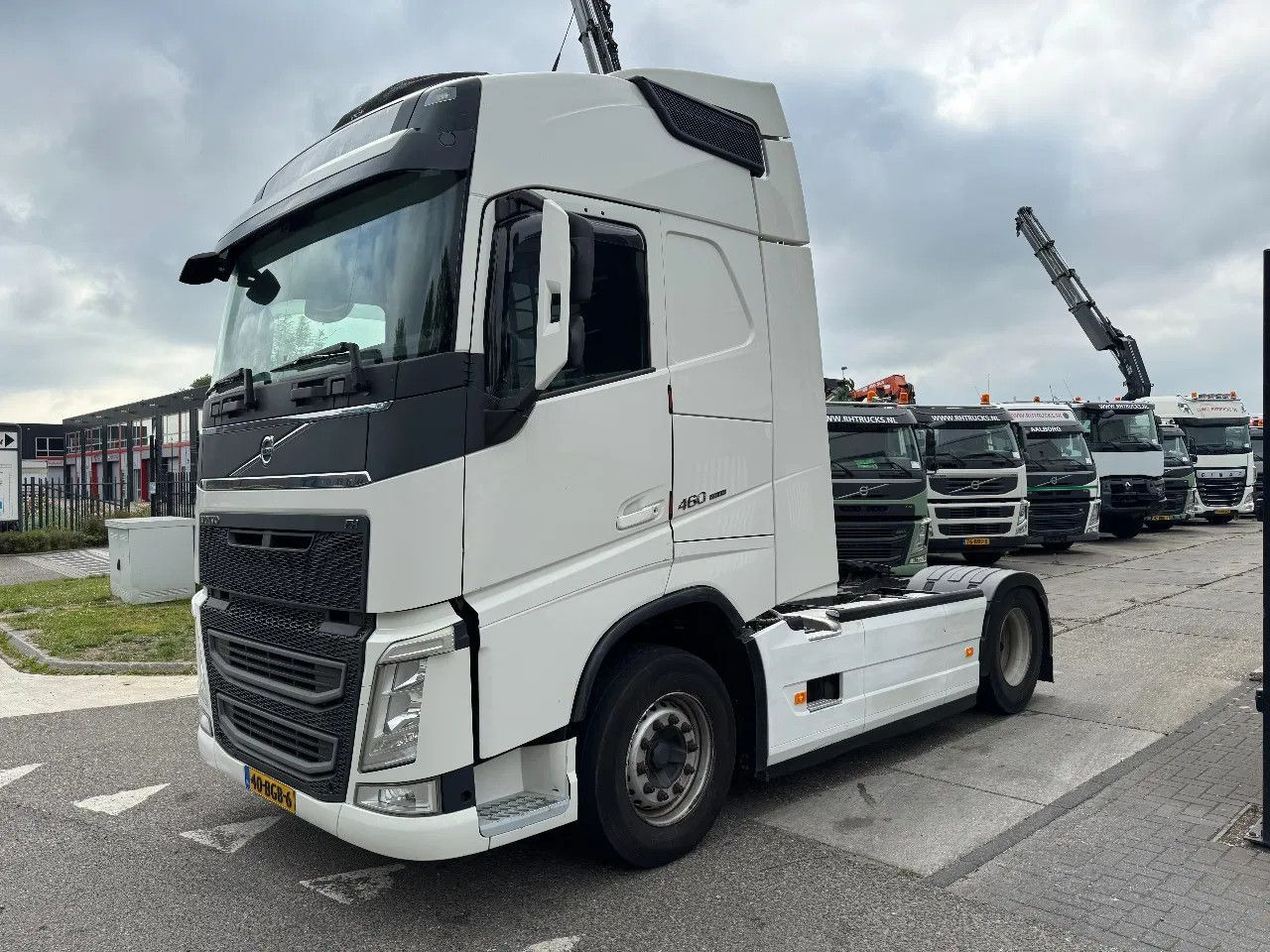 Volvo FH 460 4X2 EURO 6 SKIRTS SPOILERS HYDRAULIC - Ťahač: obrázok 1 Volvo FH 460 4X2 EURO 6 SKIRTS SPOILERS HYDRAULIC - Ťahač: obrázok 1