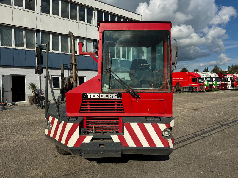 Terberg TT17 TT17 HUB REDUCTION - Terminálový ťahač: obrázok 2 Terberg TT17 TT17 HUB REDUCTION - Terminálový ťahač: obrázok 2