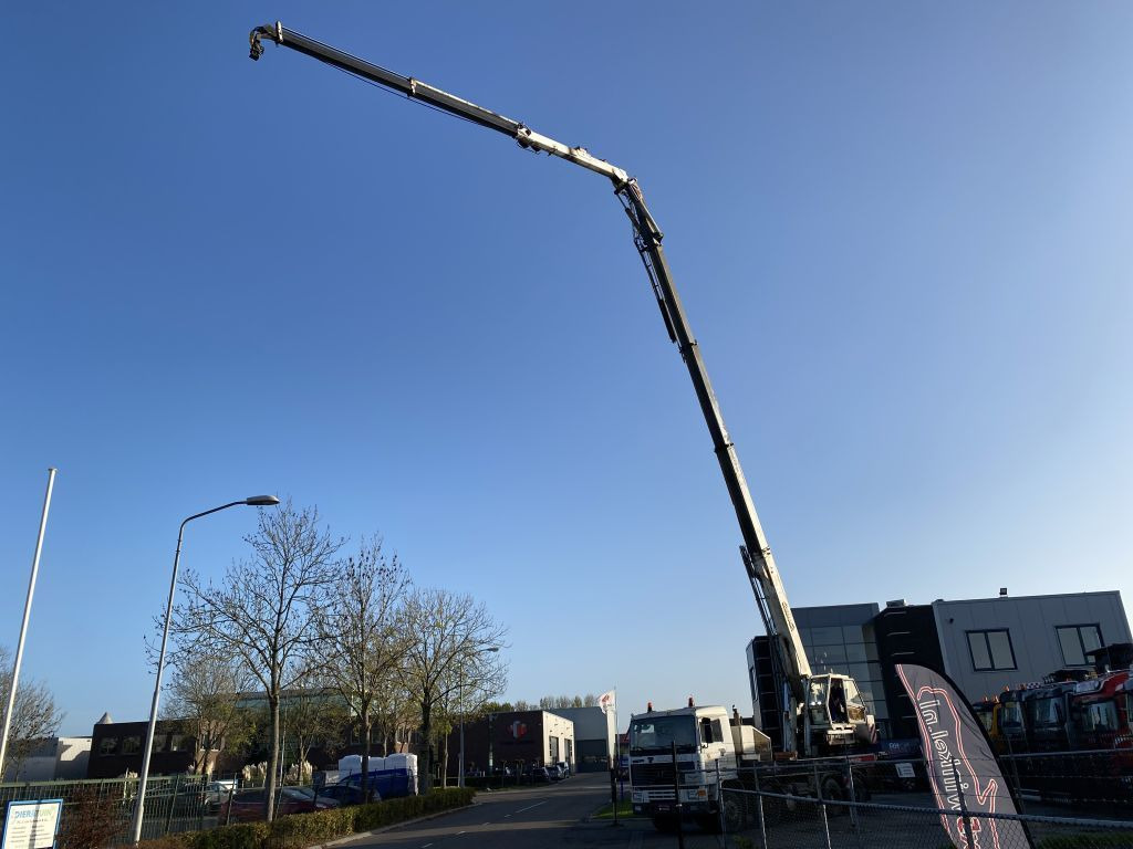 Volvo F 12 8X4 + CORMACH 87000 CRANE - 8.642 HOURS - Auto s hydraulickou rukou: obrázok 2 Volvo F 12 8X4 + CORMACH 87000 CRANE - 8.642 HOURS - Auto s hydraulickou rukou: obrázok 2