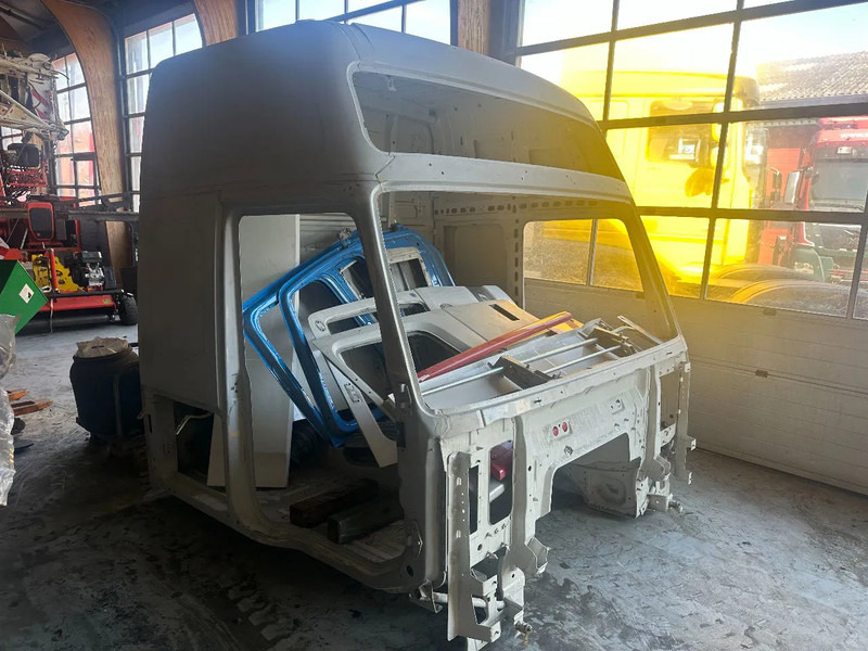 Volvo FH XL - Kabína a interiér pre Nákladné auto: obrázok 2 Volvo FH XL - Kabína a interiér pre Nákladné auto: obrázok 2