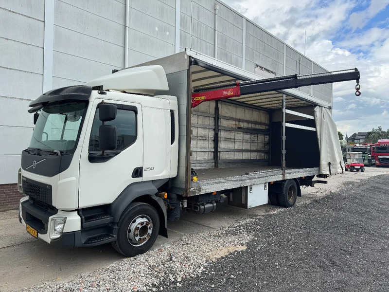 Volvo FL 250 4X2 EURO 6 + FASSI MICRO M25A.12 - Plachtové nákladné vozidlo, Auto s hydraulickou rukou: obrázok 1 Volvo FL 250 4X2 EURO 6 + FASSI MICRO M25A.12 - Plachtové nákladné vozidlo, Auto s hydraulickou rukou: obrázok 1