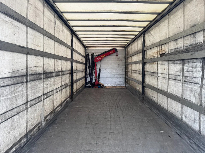 Volvo FL 250 4X2 EURO 6 + FASSI MICRO M25A.12 - Plachtové nákladné vozidlo, Auto s hydraulickou rukou: obrázok 5 Volvo FL 250 4X2 EURO 6 + FASSI MICRO M25A.12 - Plachtové nákladné vozidlo, Auto s hydraulickou rukou: obrázok 5