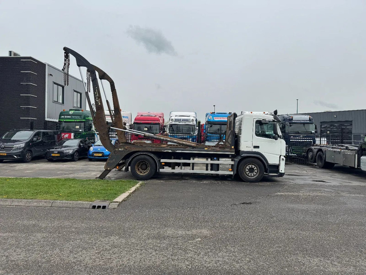 Volvo FM 330 4X2 EURO 5 JOAB SKIP LOADER - Sklápač: obrázok 5 Volvo FM 330 4X2 EURO 5 JOAB SKIP LOADER - Sklápač: obrázok 5
