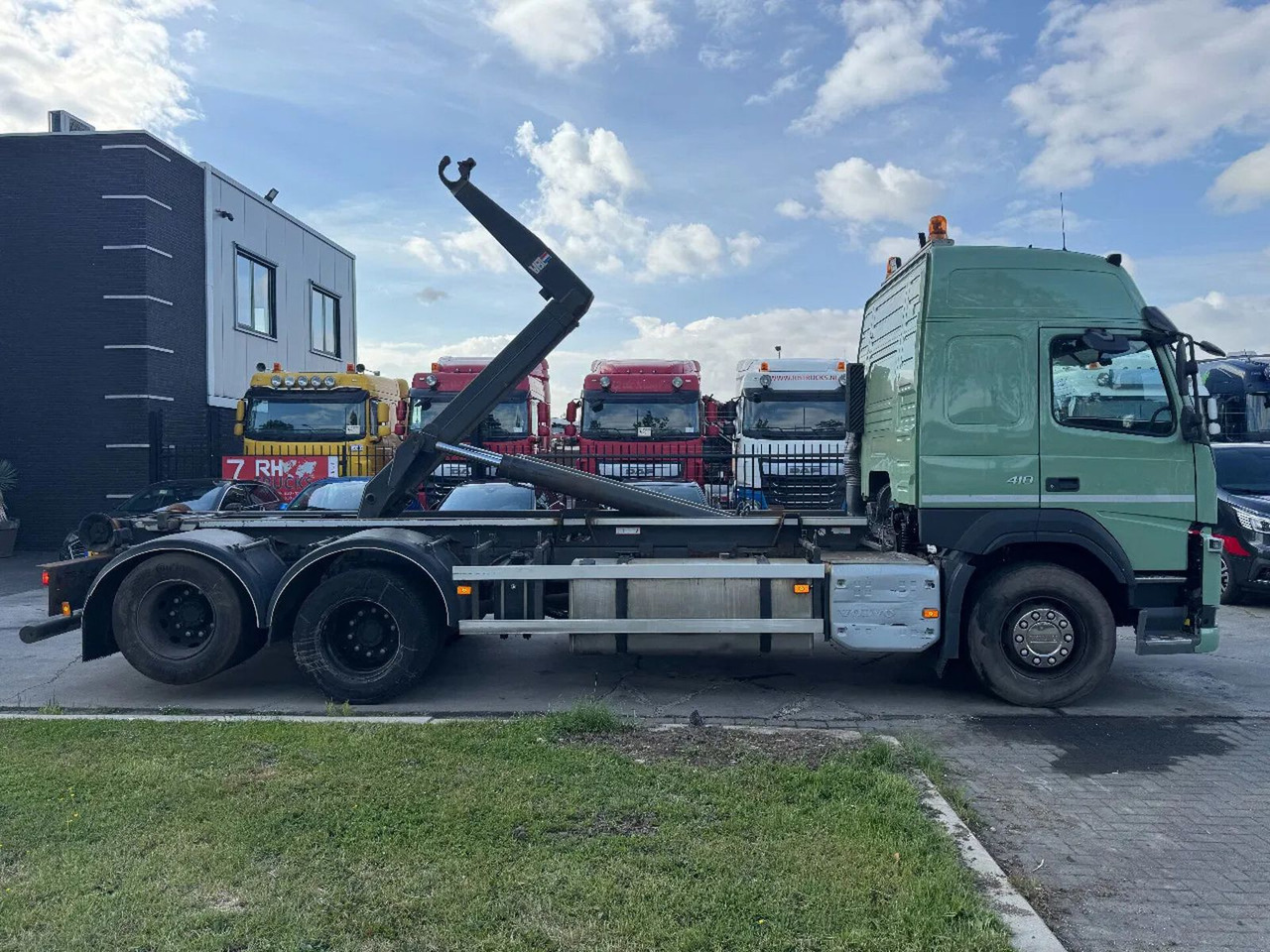 Volvo FM 410 6X2 EURO 6 VDL 21T HOOK - Hákový nosič kontajnerov: obrázok 3 Volvo FM 410 6X2 EURO 6 VDL 21T HOOK - Hákový nosič kontajnerov: obrázok 3