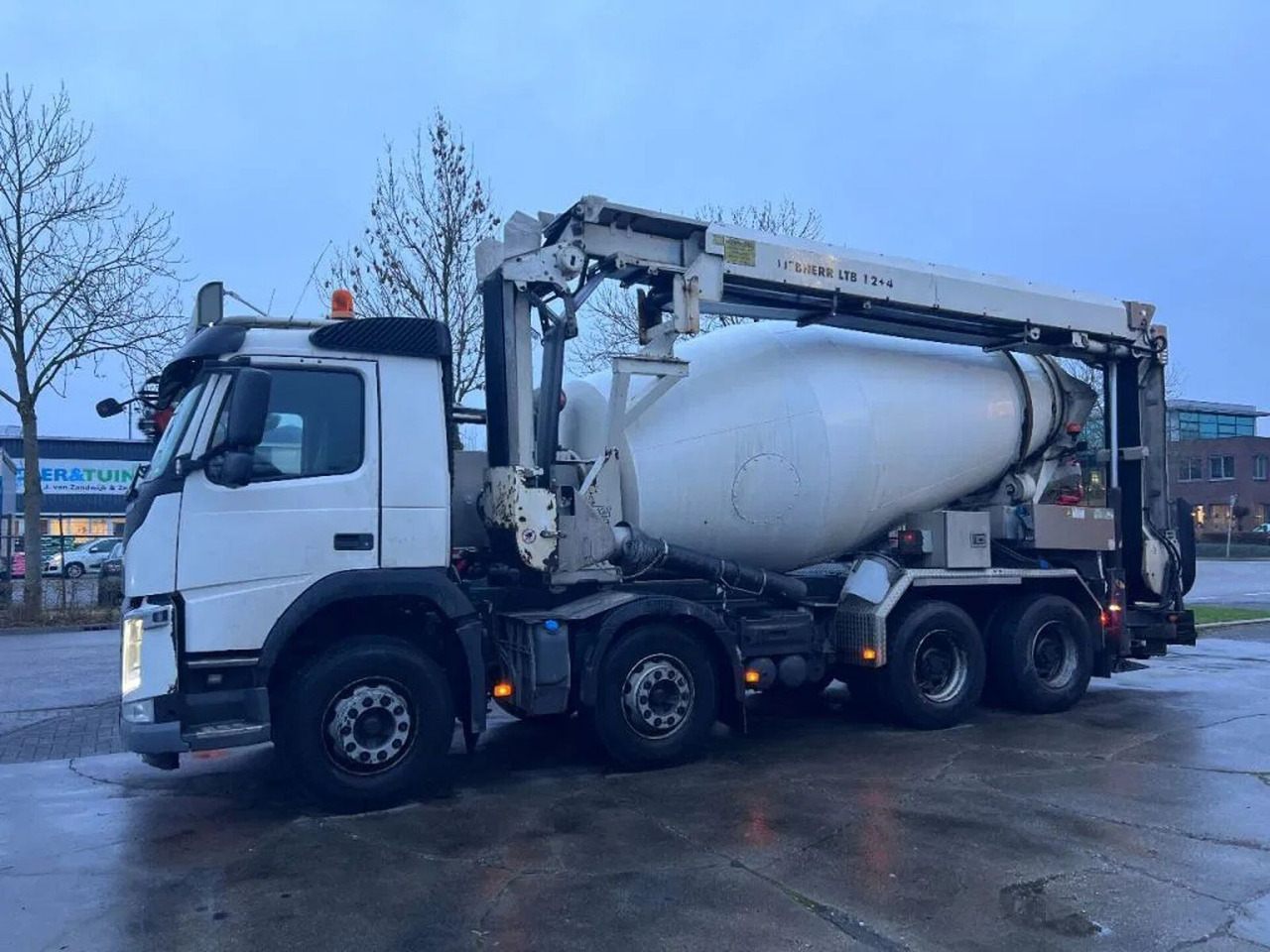 Volvo FM 410 8X4 - 3 UNITS! + MIXER 9m3 + LIEBHERR CON Volvo FM 410 8X4 - 3 UNITS! + MIXER 9m3 + LIEBHERR CON - Domiešavač: obrázok 5 Volvo FM 410 8X4 - 3 UNITS! + MIXER 9m3 + LIEBHERR CON Volvo FM 410 8X4 - 3 UNITS! + MIXER 9m3 + LIEBHERR CON - Domiešavač: obrázok 5
