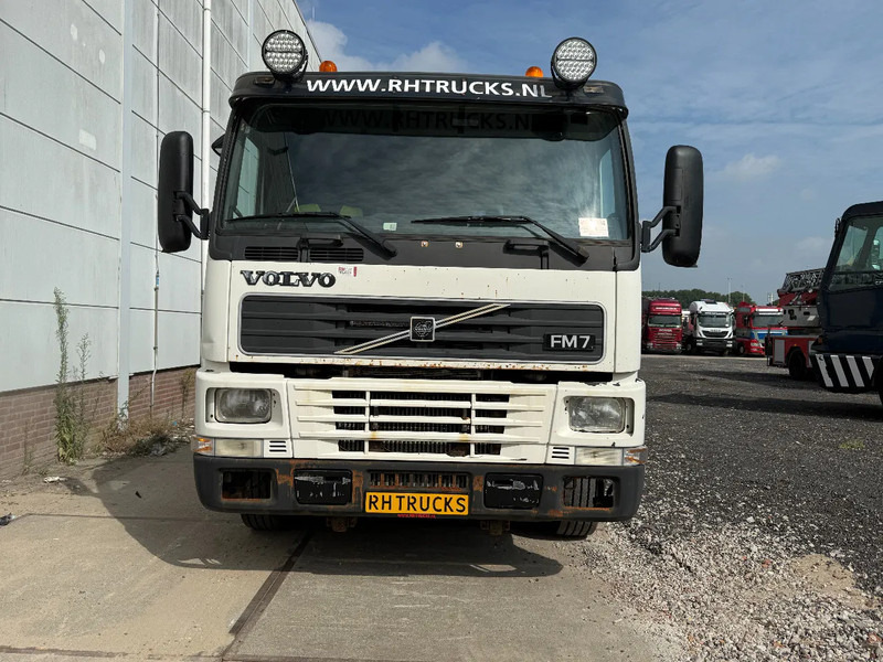 Volvo FM 7.290 4X2 - EURO 2 + MANUAL GEARBOX - Valníkový/ Plošinový nákladný automobil: obrázok 2 Volvo FM 7.290 4X2 - EURO 2 + MANUAL GEARBOX - Valníkový/ Plošinový nákladný automobil: obrázok 2