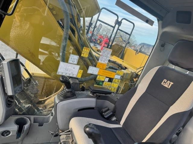 Pásové rýpadlo CAT 323 EL: obrázok 18 Pásové rýpadlo CAT 323 EL: obrázok 18