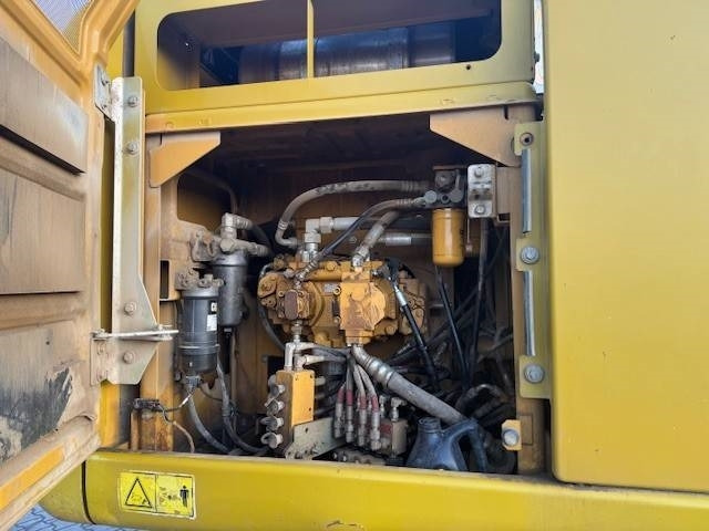 Pásové rýpadlo CAT 323 EL: obrázok 13 Pásové rýpadlo CAT 323 EL: obrázok 13