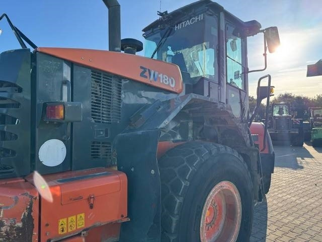 Kolesový nakladač Hitachi ZW 180: obrázok 7