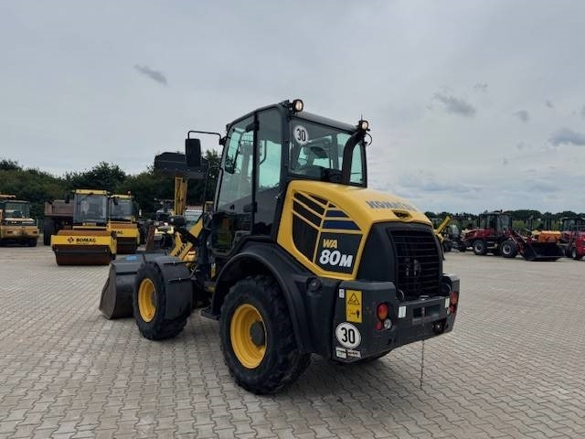 KOMATSU WA 80M - Kolesový nakladač: obrázok 2 KOMATSU WA 80M - Kolesový nakladač: obrázok 2
