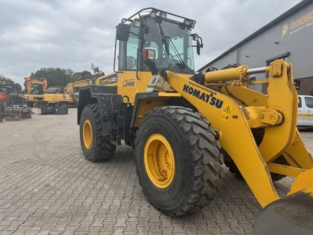 Komatsu WA 320 - Kolesový nakladač: obrázok 5 Komatsu WA 320 - Kolesový nakladač: obrázok 5