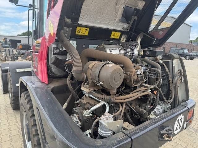 Yanmar V 80-5 - Kolesový nakladač: obrázok 5 Yanmar V 80-5 - Kolesový nakladač: obrázok 5