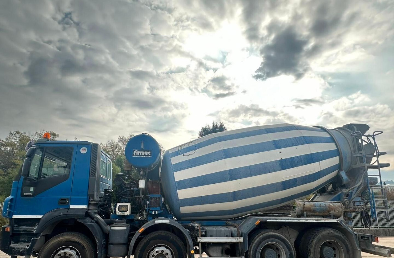 Autobetoniera Iveco Trakker 450 euro 5 - Domiešavač: obrázok 3 Autobetoniera Iveco Trakker 450 euro 5 - Domiešavač: obrázok 3