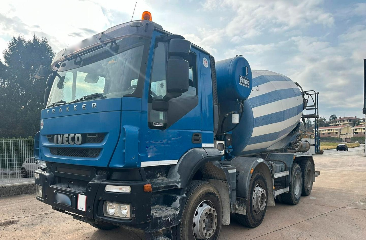 Autobetoniera Iveco Trakker 450 euro 5 - Domiešavač: obrázok 2 Autobetoniera Iveco Trakker 450 euro 5 - Domiešavač: obrázok 2