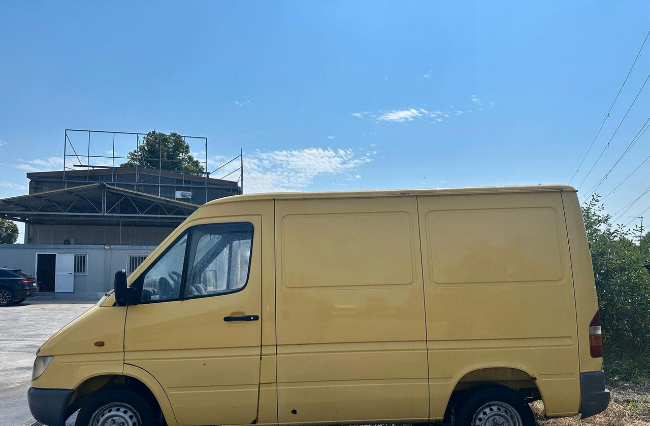 Furgone Mercedes Sprinter 211 - Furgon: obrázok 1 Furgone Mercedes Sprinter 211 - Furgon: obrázok 1