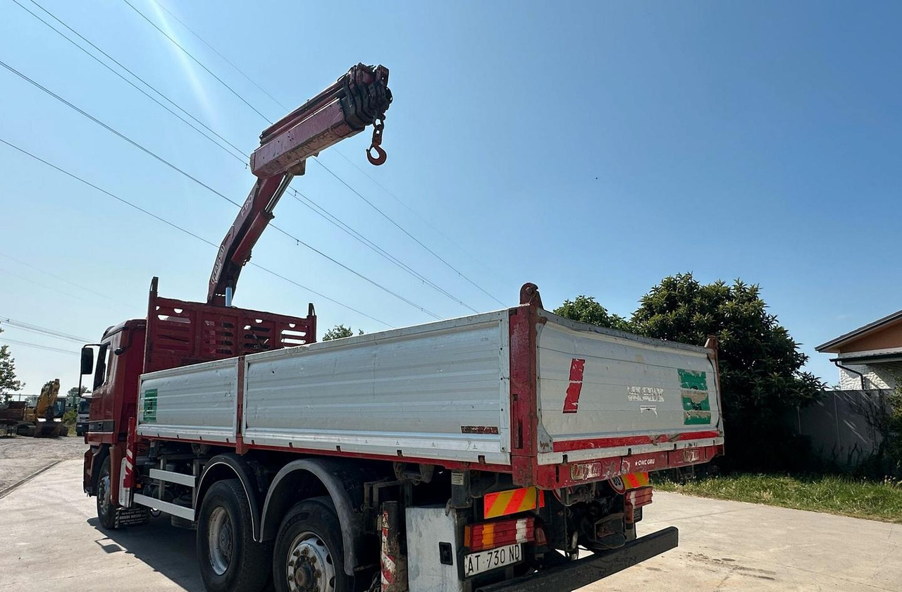 Motrice Mercedes con la gru Palfinger - Valníkový/ Plošinový nákladný automobil, Auto s hydraulickou rukou: obrázok 3 Motrice Mercedes con la gru Palfinger - Valníkový/ Plošinový nákladný automobil, Auto s hydraulickou rukou: obrázok 3