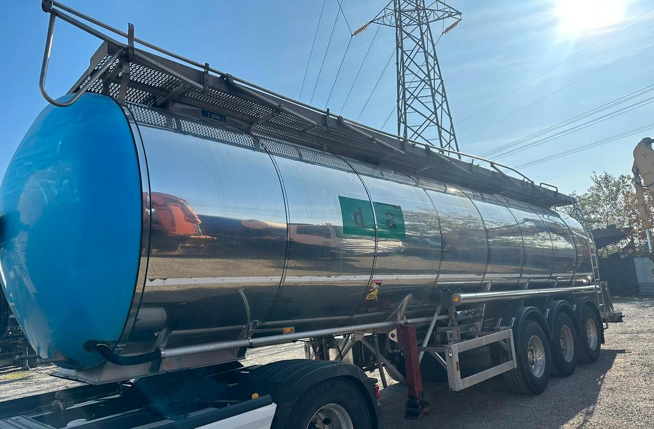 Semirimorchio cisterna Feldbinder - Cisternový náves: obrázok 1 Semirimorchio cisterna Feldbinder - Cisternový náves: obrázok 1