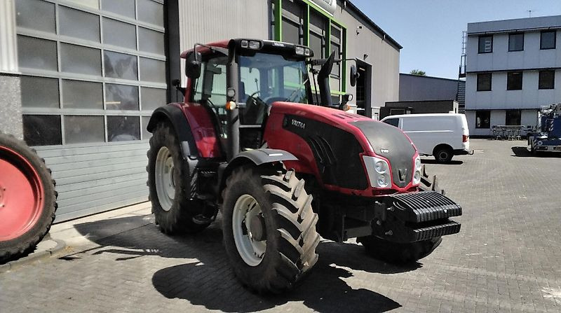 Valtra T153 Versu - Traktor: obrázok 3 Valtra T153 Versu - Traktor: obrázok 3