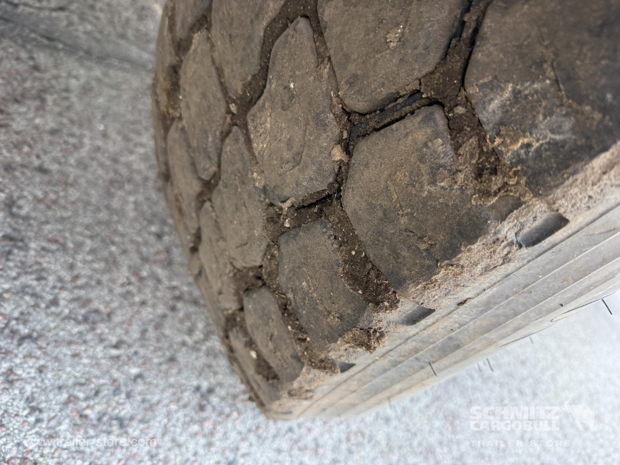 KAESSBOHRER Tipper Steel half pipe body 27m³ - Náves sklápěcí: obrázok 2 KAESSBOHRER Tipper Steel half pipe body 27m³ - Náves sklápěcí: obrázok 2