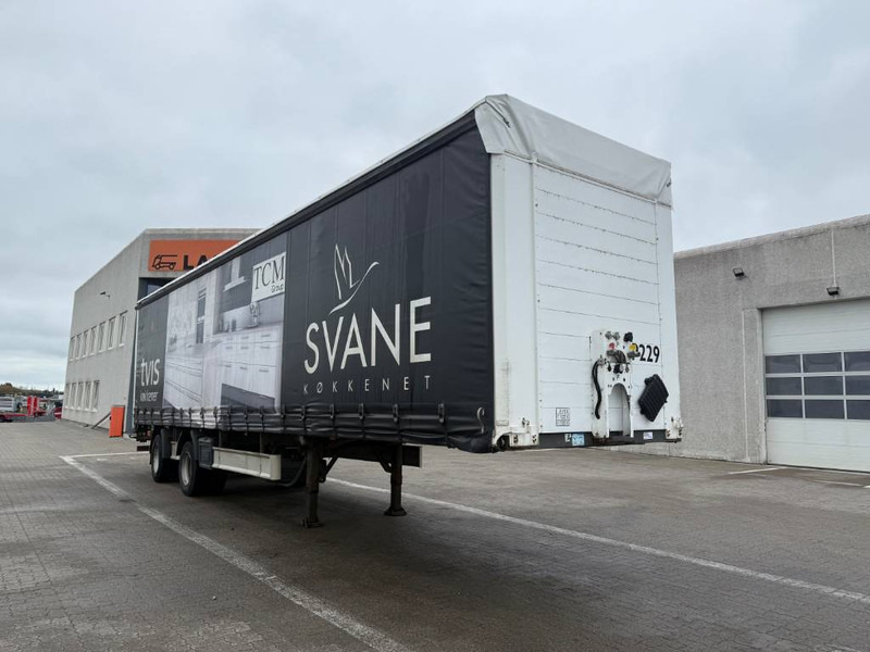 Fliegl Curtainsider / Planenauflieger / Gardin - Plachtový náves: obrázok 1 Fliegl Curtainsider / Planenauflieger / Gardin - Plachtový náves: obrázok 1