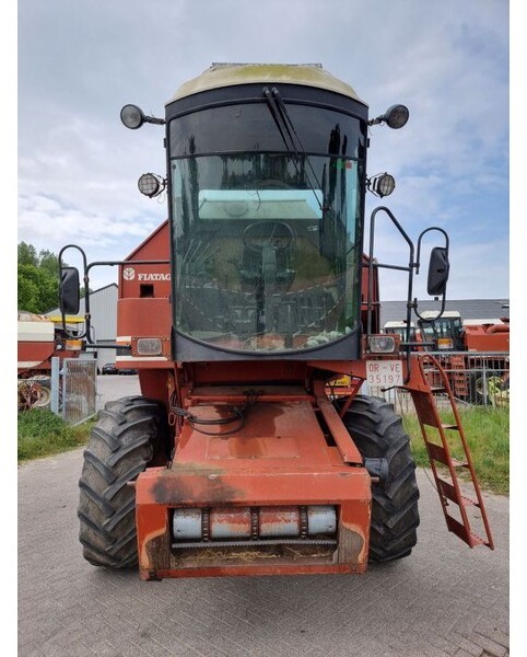 Laverda 3500 - Obilný kombajn: obrázok 2 Laverda 3500 - Obilný kombajn: obrázok 2