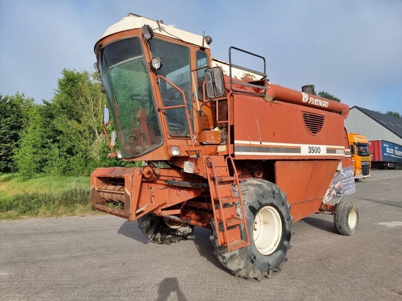 Laverda 3500 - Obilný kombajn: obrázok 1 Laverda 3500 - Obilný kombajn: obrázok 1