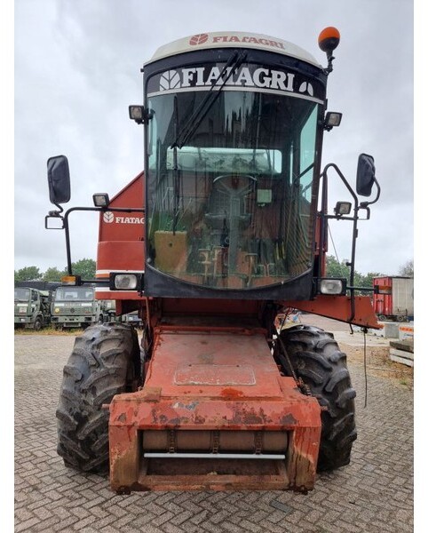 Laverda 3550 R - Obilný kombajn: obrázok 2 Laverda 3550 R - Obilný kombajn: obrázok 2