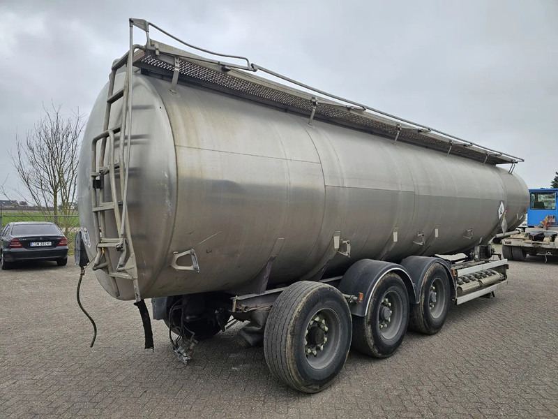 Magyar RVS - INOX - 38.5 M3- 7 Comp. - Cisternový náves: obrázok 4 Magyar RVS - INOX - 38.5 M3- 7 Comp. - Cisternový náves: obrázok 4