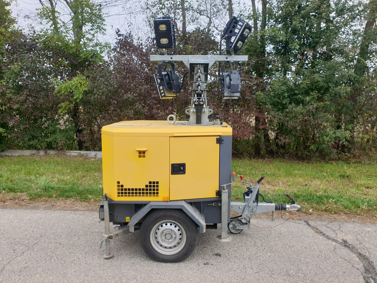 Atlas Copco HiLight 5+ - Osvetľovacia veža: obrázok 2 Atlas Copco HiLight 5+ - Osvetľovacia veža: obrázok 2