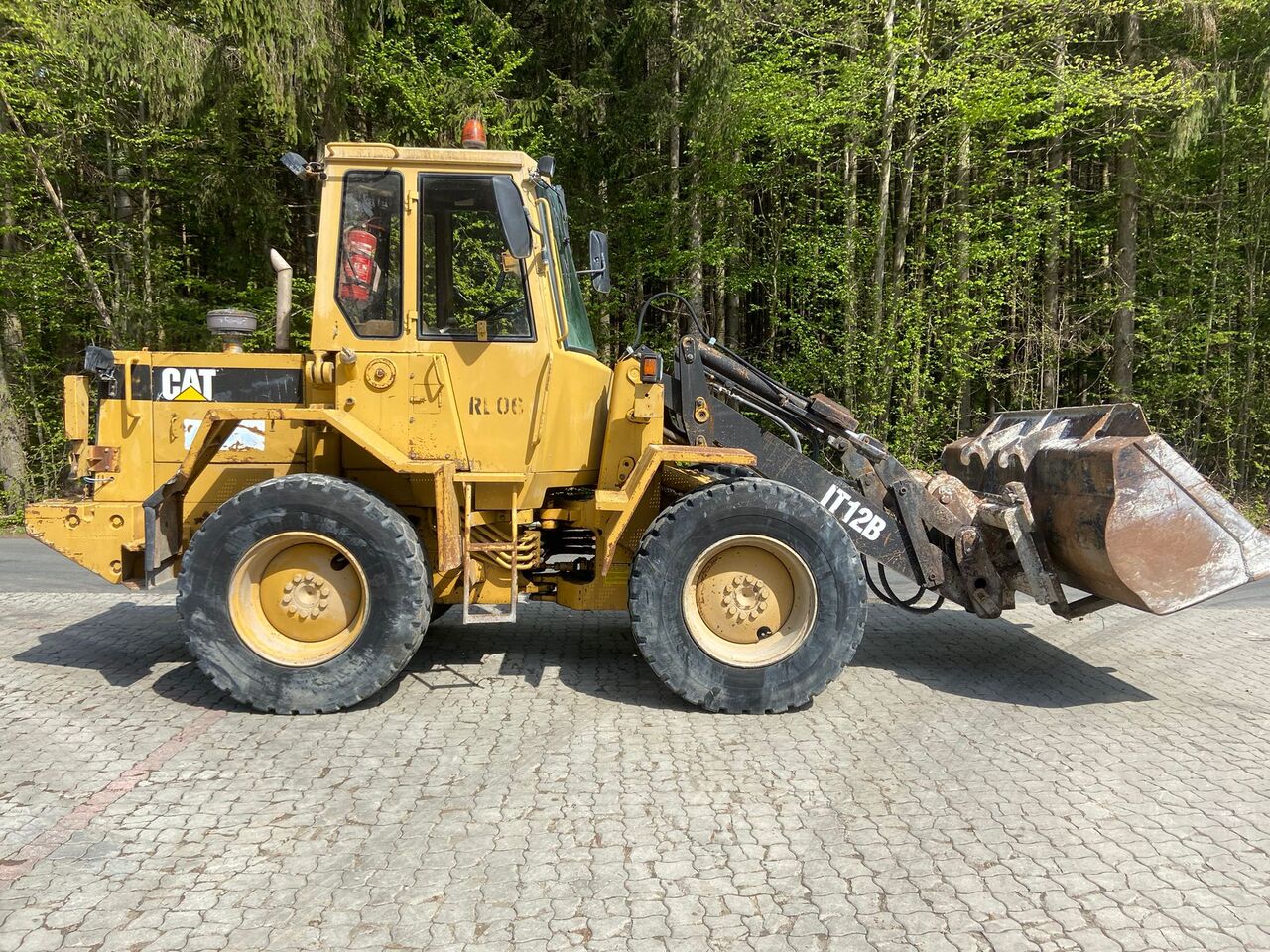 CATERPILLAR IT 12 B - Kolesový nakladač: obrázok 2 CATERPILLAR IT 12 B - Kolesový nakladač: obrázok 2