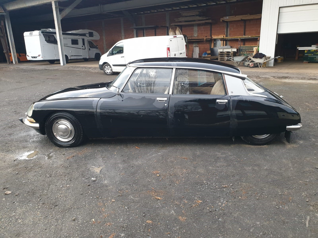 Citroen DS 21 Pallas - Automobil: obrázok 1 Citroen DS 21 Pallas - Automobil: obrázok 1