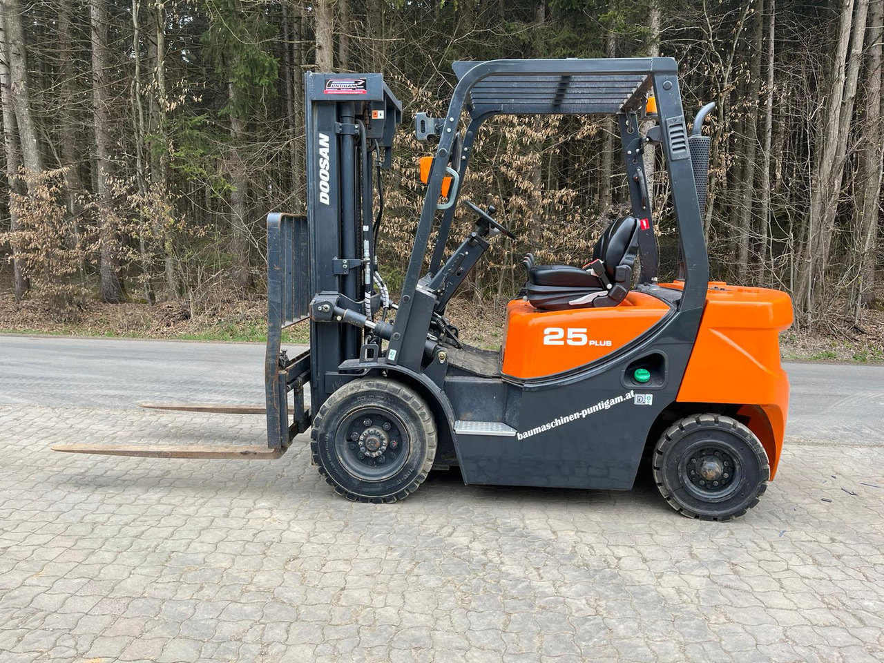 Doosan D 25 GP - Dieselový vysokozdvižný vozík: obrázok 1 Doosan D 25 GP - Dieselový vysokozdvižný vozík: obrázok 1