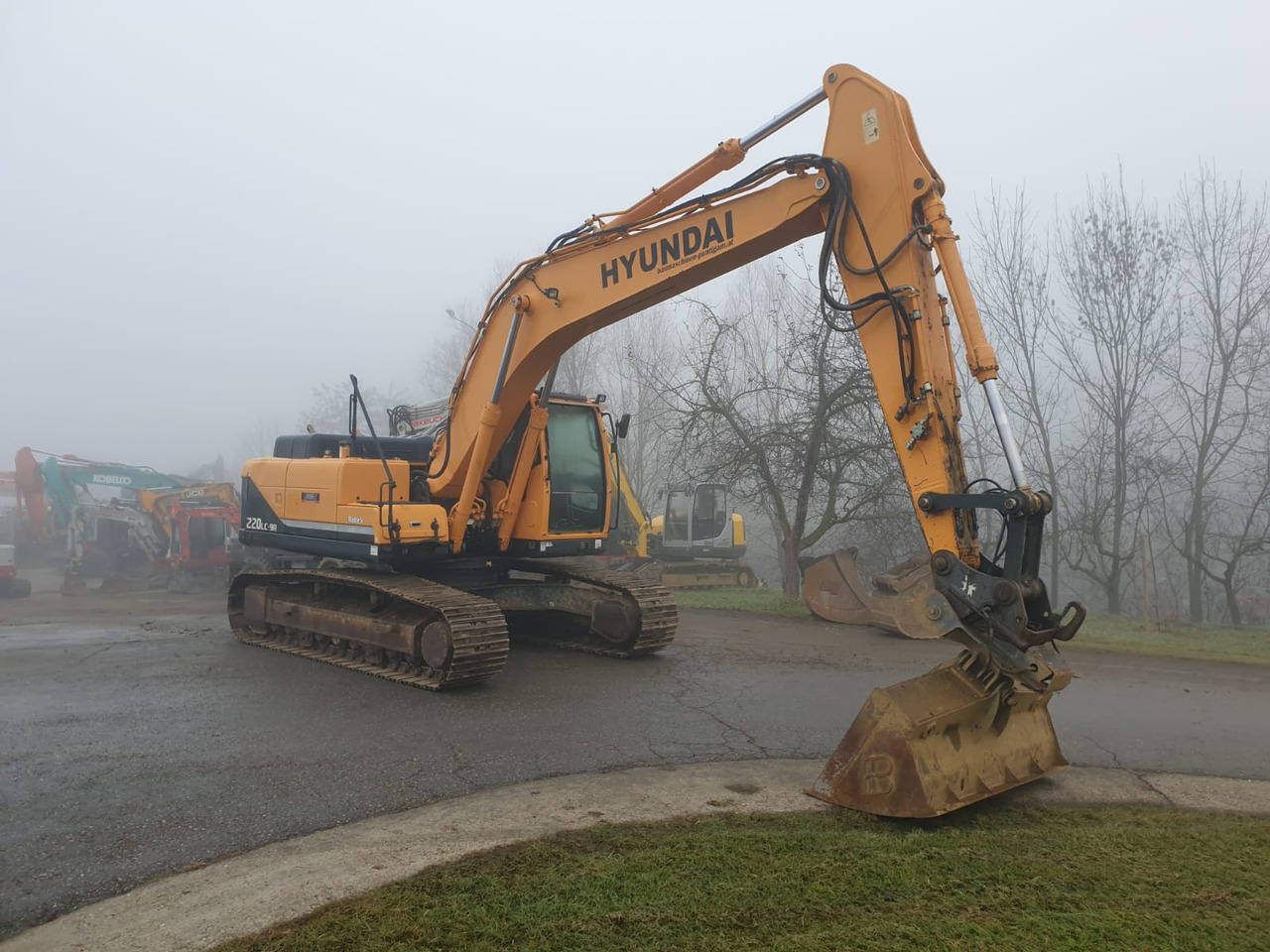 Hyundai R 220 LC-9A - Pásové rýpadlo: obrázok 4 Hyundai R 220 LC-9A - Pásové rýpadlo: obrázok 4