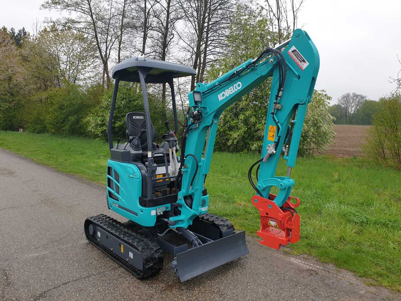 KOBELCO SK 17 SR-3E - Mini rýpadlo: obrázok 4 KOBELCO SK 17 SR-3E - Mini rýpadlo: obrázok 4