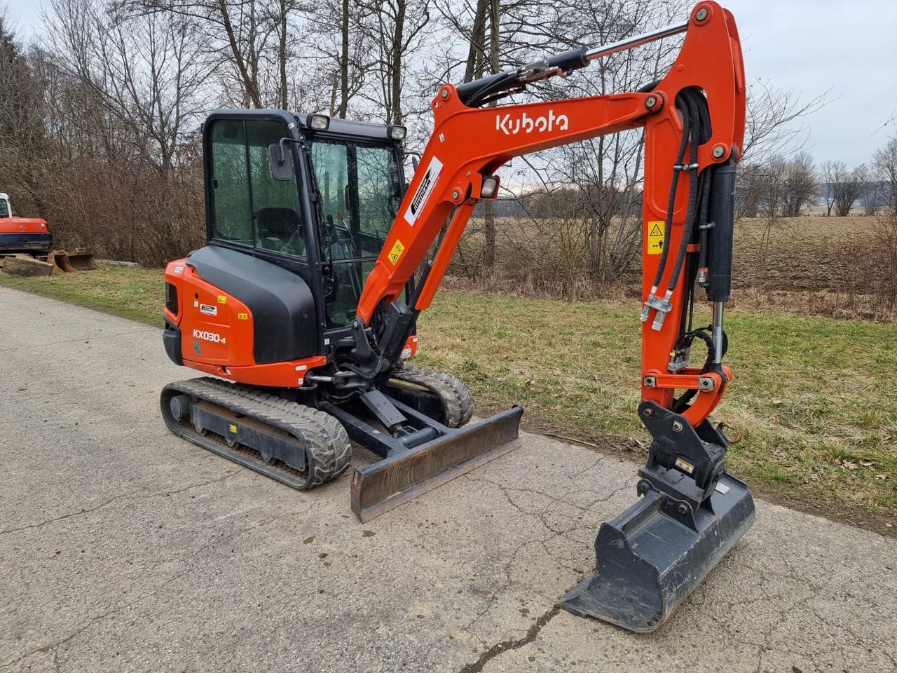 KUBOTA KX 030-4 - Pásové rýpadlo: obrázok 3 KUBOTA KX 030-4 - Pásové rýpadlo: obrázok 3