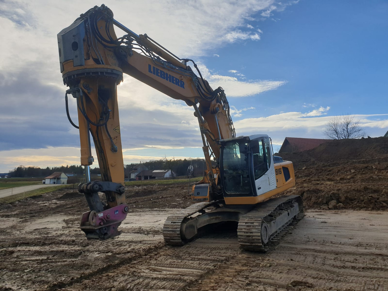 LIEBHERR R 916 LC-423 - Pásové rýpadlo: obrázok 3 LIEBHERR R 916 LC-423 - Pásové rýpadlo: obrázok 3