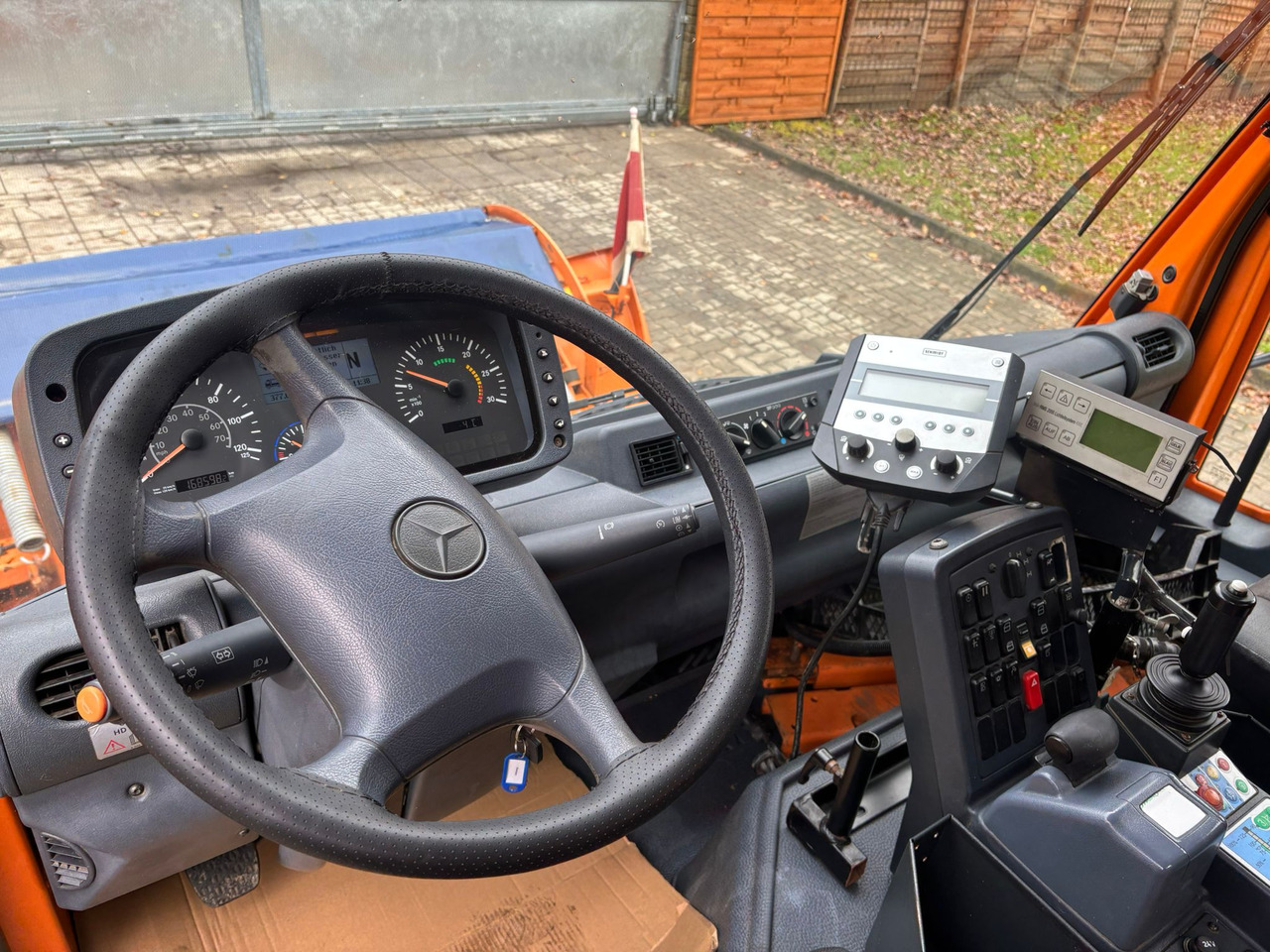 Nákladné auto MERCEDES-BENZ Unimog U400: obrázok 15