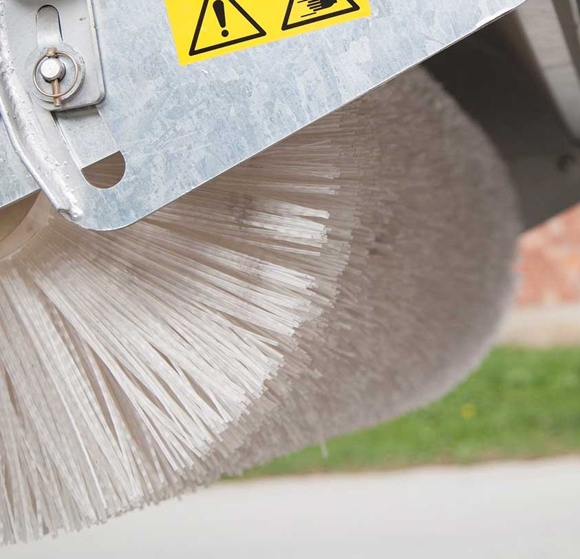 Sweeper type Typ 600 - Zametač pre Lesnícky traktor: obrázok 4 Sweeper type Typ 600 - Zametač pre Lesnícky traktor: obrázok 4