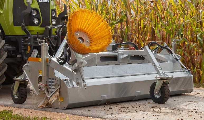 Sweeper type Typ 600 - Zametač pre Lesnícky traktor: obrázok 2 Sweeper type Typ 600 - Zametač pre Lesnícky traktor: obrázok 2