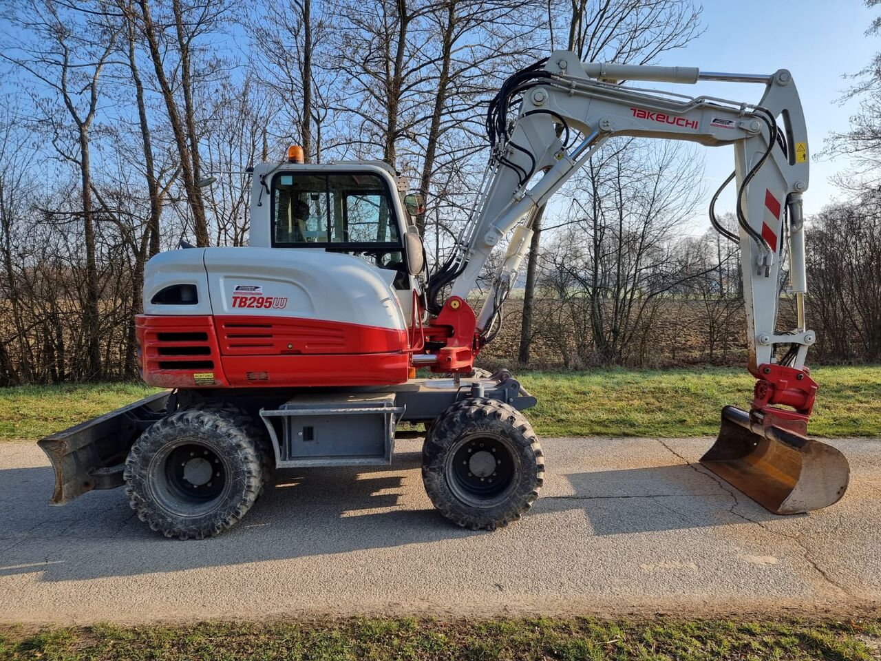 TAKEUCHI TB 295 W - Kolesové rýpadlo: obrázok 2 TAKEUCHI TB 295 W - Kolesové rýpadlo: obrázok 2
