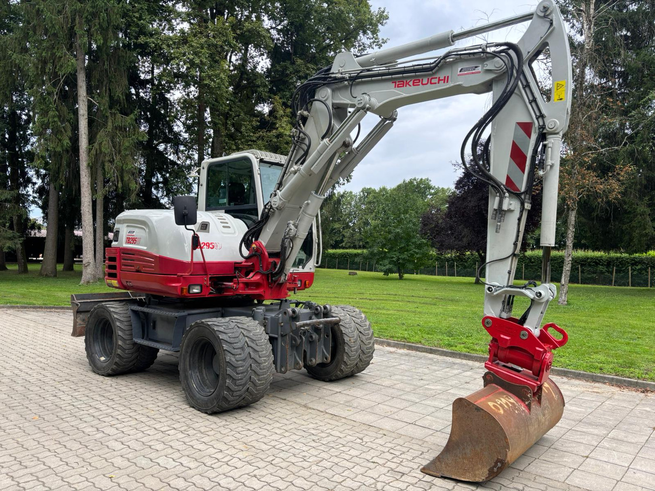 TAKEUCHI TB 295 W - Kolesové rýpadlo: obrázok 4 TAKEUCHI TB 295 W - Kolesové rýpadlo: obrázok 4