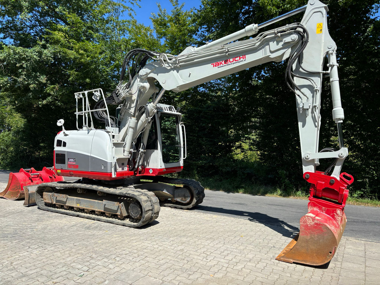 Takeuchi TB 2150 R - Pásové rýpadlo: obrázok 4 Takeuchi TB 2150 R - Pásové rýpadlo: obrázok 4