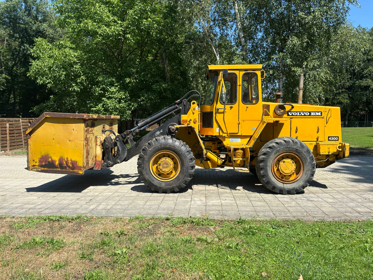 VOLVO BM 4300 - Kolesový nakladač: obrázok 1 VOLVO BM 4300 - Kolesový nakladač: obrázok 1